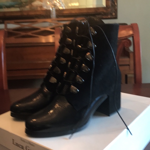 Gorgeous women’s Italian heel boots - Picture 8 of 12